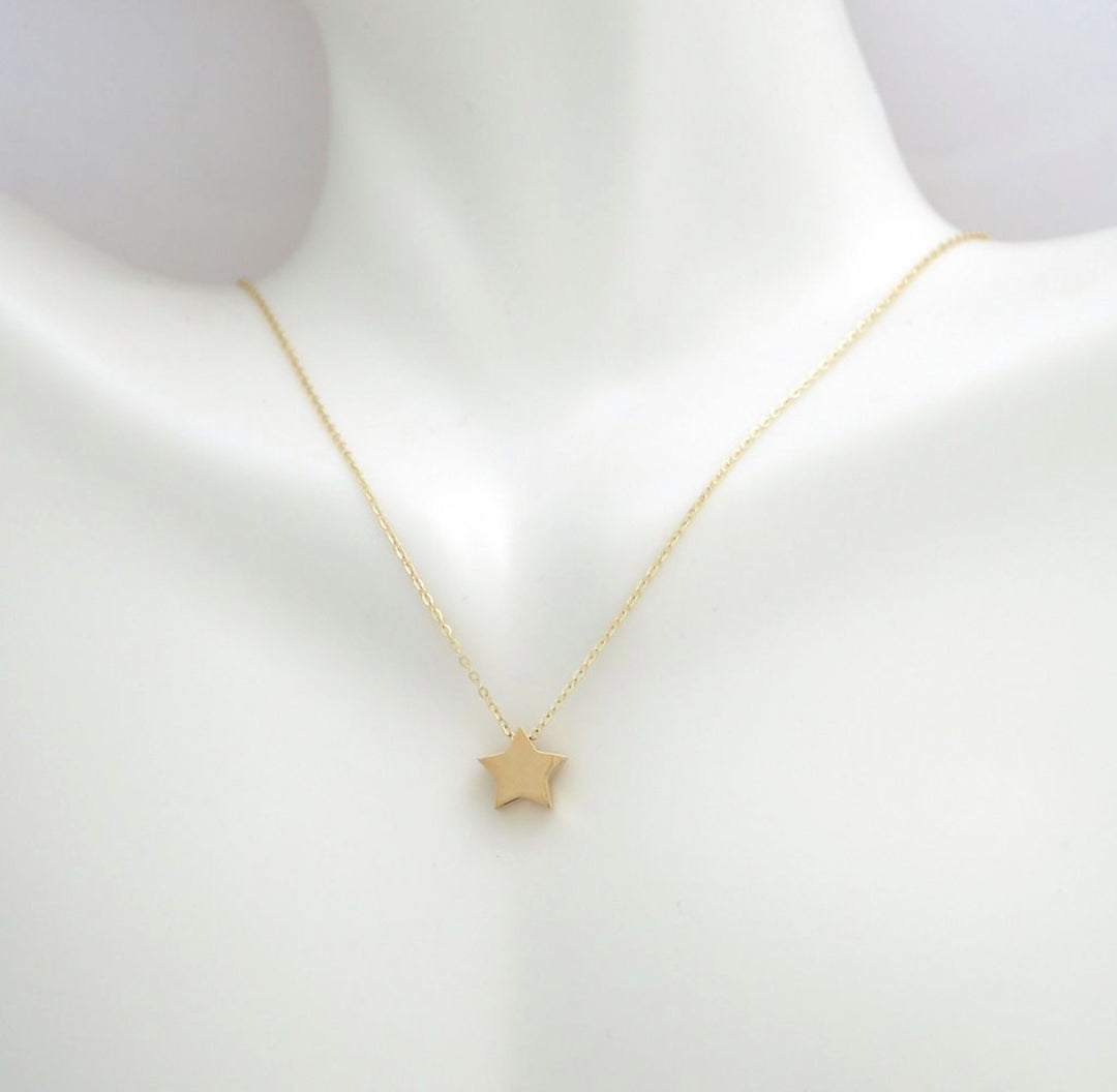 14K Gold Star Pendant Necklace